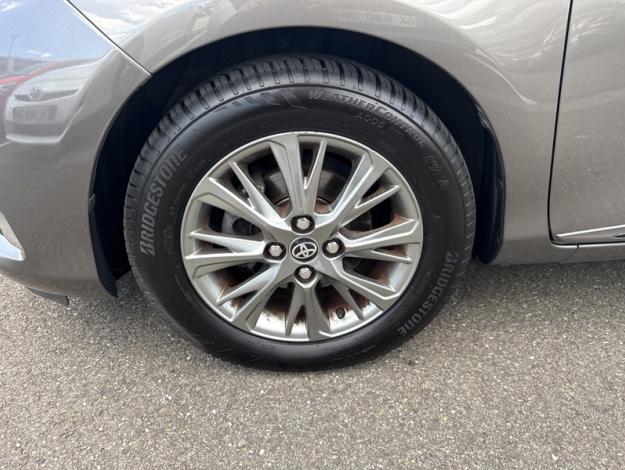 TOYOTA Yaris 70 VVT-i Dynamic  1.0 69 ch 