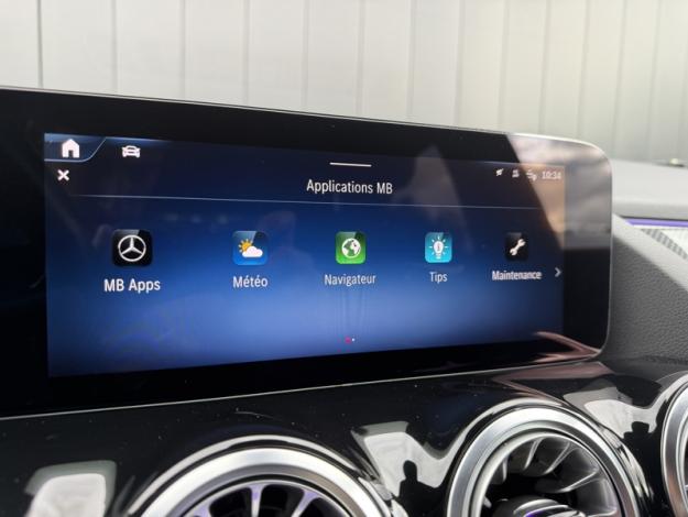 MERCEDES-BENZ GLA 200 d AMG Line  