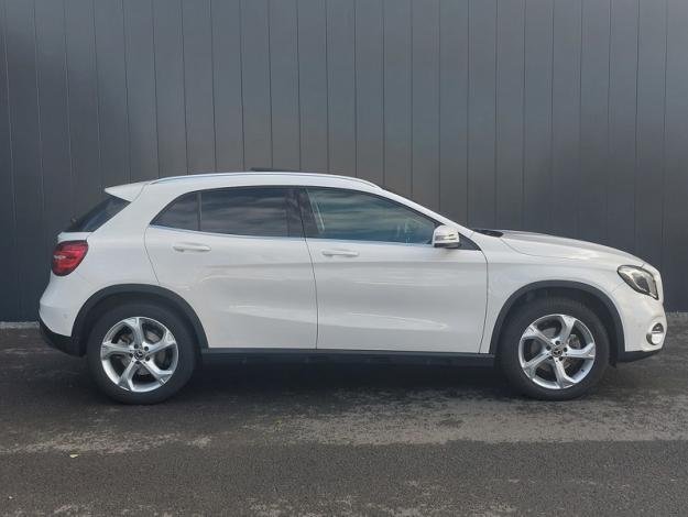 MERCEDES-BENZ GLA 200 d Sensation  