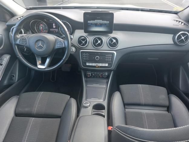MERCEDES-BENZ GLA 200 d Sensation  