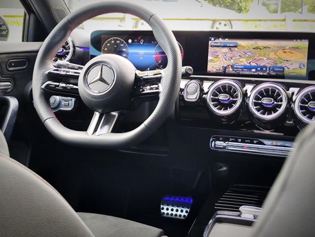 MERCEDES-BENZ Classe A 180 d AMG Line  Classe A 180 d AMG Line
