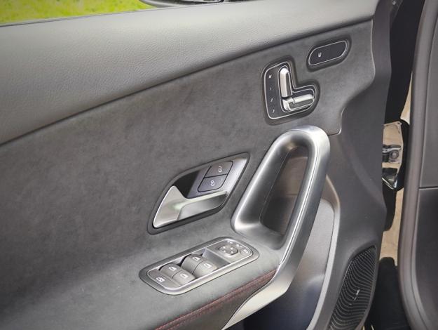 MERCEDES-BENZ Classe A 180 d AMG Line  Classe A 180 d AMG Line