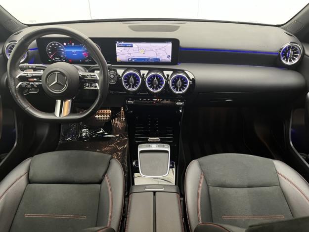 MERCEDES-BENZ Classe A 180 AMG Line  