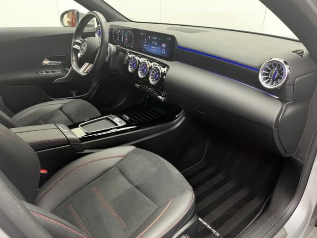 MERCEDES-BENZ Classe A 180 AMG Line  