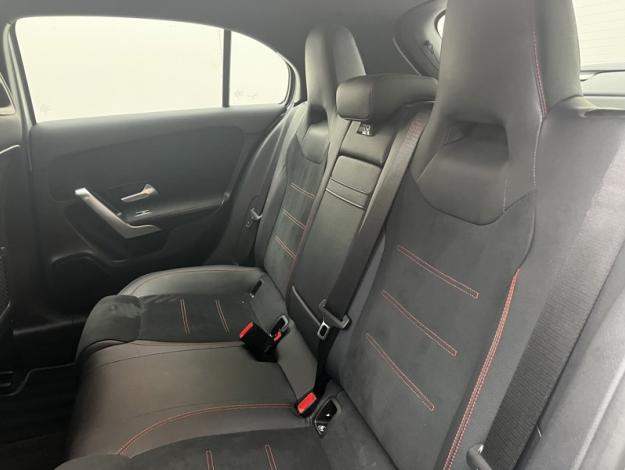 MERCEDES-BENZ Classe A 180 AMG Line  