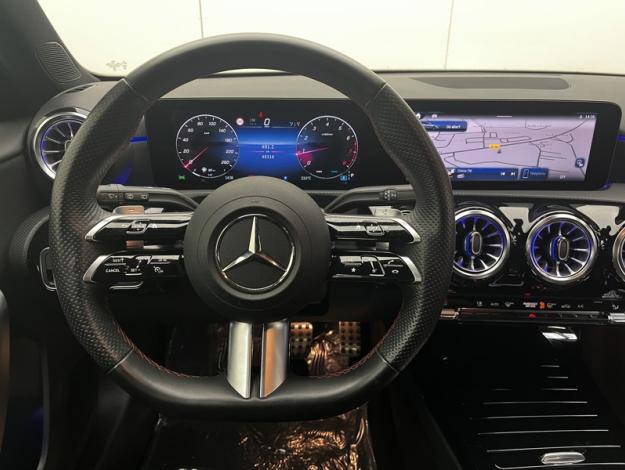 MERCEDES-BENZ Classe A 180 AMG Line  