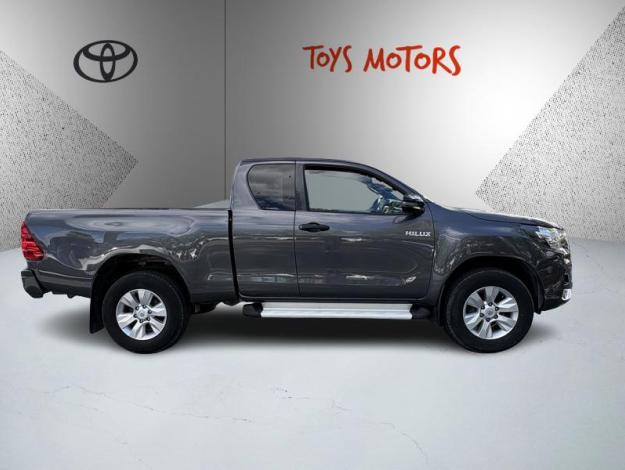 TOYOTA Hilux 2.4 D-4D X-TRA Légende 4WD  