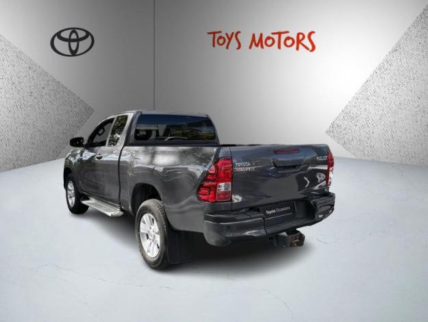 TOYOTA Hilux 2.4 D-4D X-TRA Légende 4WD  