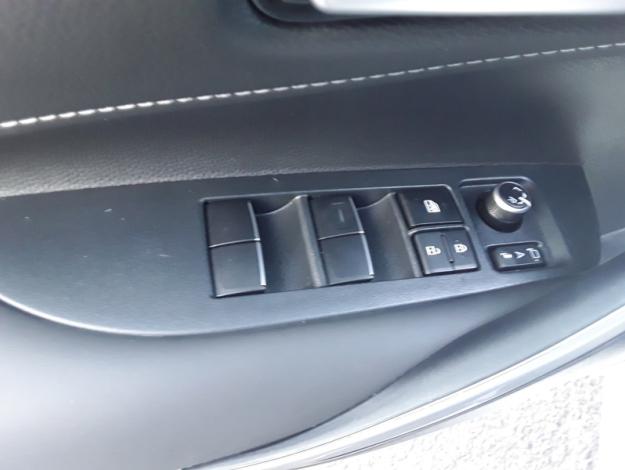 TOYOTA Corolla Hybride 1.8L 140h Design  