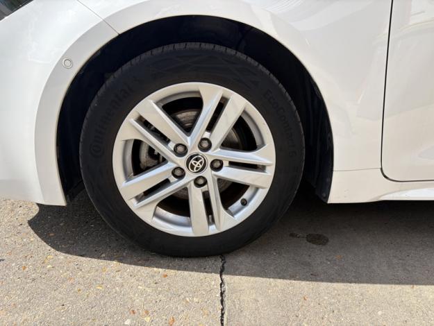 TOYOTA Corolla Hybrid Dynamic Business  1.8 122 ch 