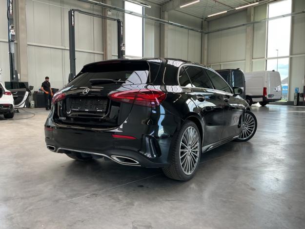 MERCEDES-BENZ A 180 AMG Line  