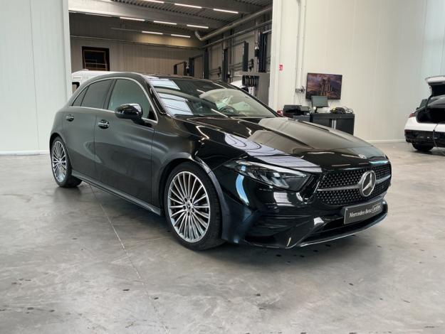 MERCEDES-BENZ A 180 AMG Line  