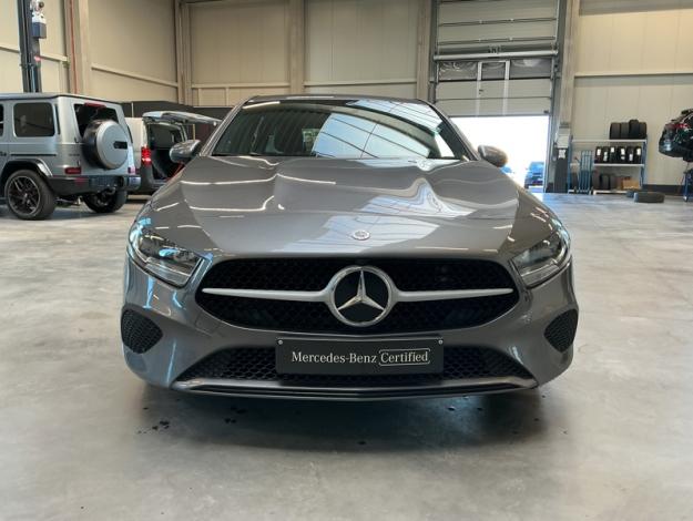 MERCEDES-BENZ A 180 d Facelift Essential Line  