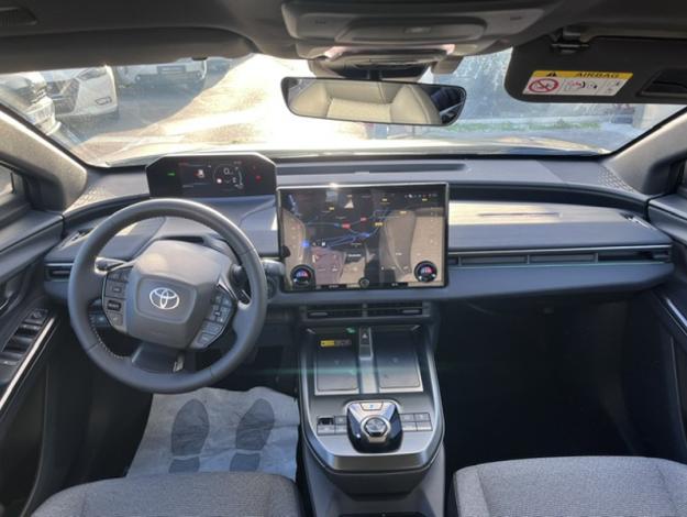 TOYOTA bZ4X Touring BEV 75KWH TOURING DESIGN  BZ4X TOURING GRANDE AUTONOMIE 2WD DESIGN