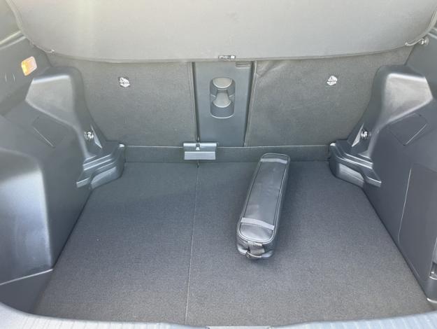 TOYOTA Yaris Cross Hybrid 2WD Design Pack Cargo  1.5 131 ch 