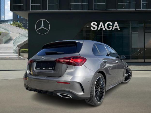 MERCEDES-BENZ A 180 AMG Pack Night Toit Pano  