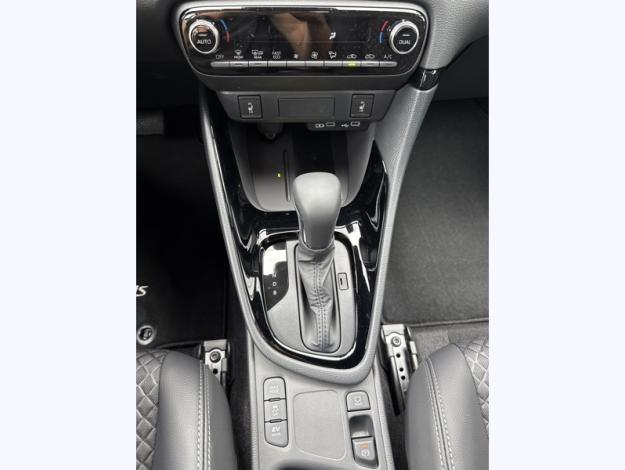 TOYOTA Yaris Hybride 130h Collection  YARIS HYBRIDE 130H COLLEC TECHNO VD MY26