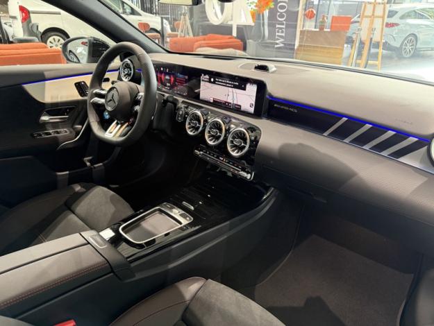 MERCEDES-BENZ Classe A AMG A 35 4MATIC Compacte  Mercedes-AMG A 35 4MATIC