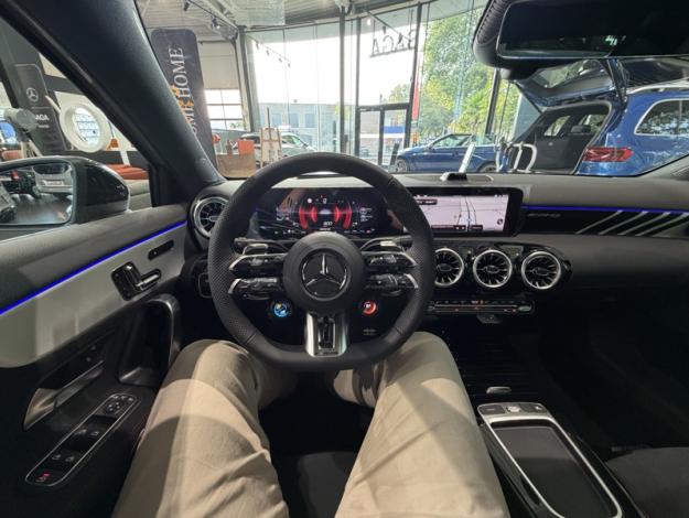MERCEDES-BENZ Classe A AMG A 35 4MATIC Compacte  Mercedes-AMG A 35 4MATIC