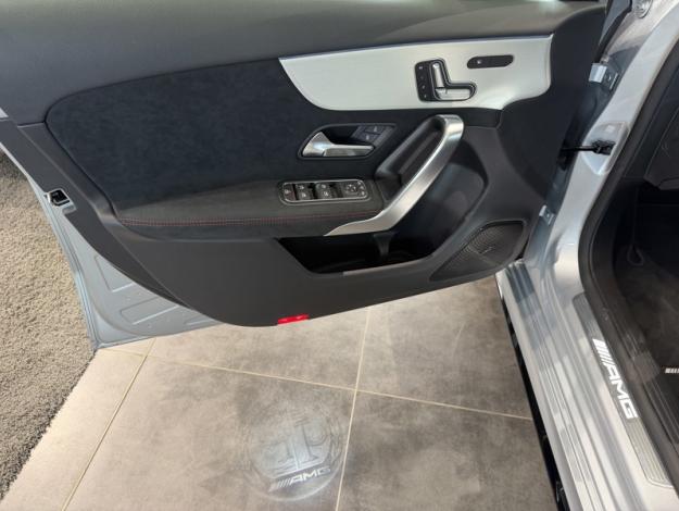 MERCEDES-BENZ Classe A AMG A 35 4MATIC Compacte  Mercedes-AMG A 35 4MATIC
