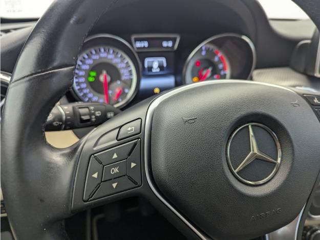 MERCEDES-BENZ GLA 180 d  