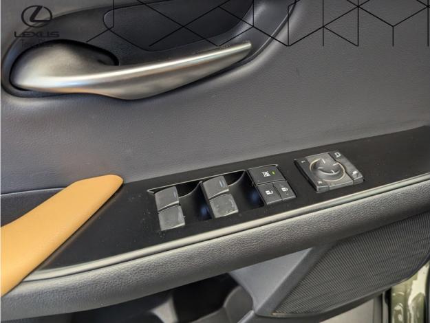 LEXUS UX 250H 2WD F SPORT Design  