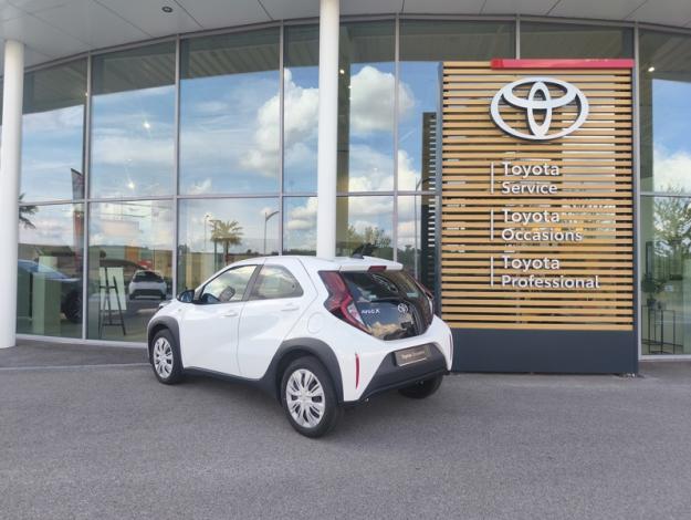 TOYOTA Aygo X 1.0 VVT-i 72 Design  