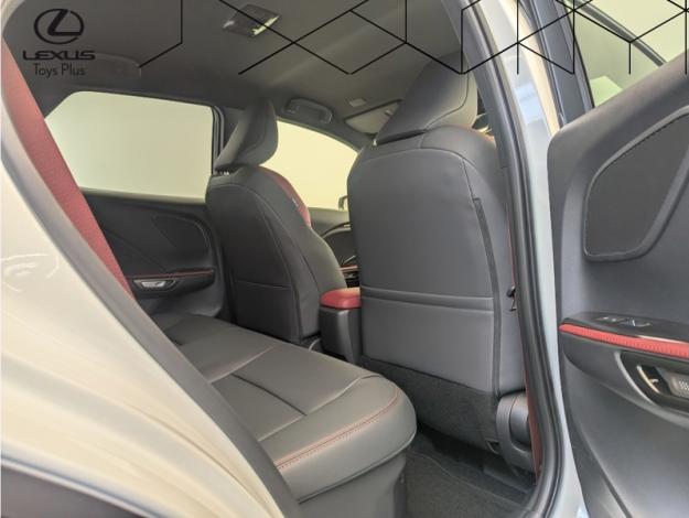 LEXUS LBX 1.5 136H 2WD Vibrant Edition  