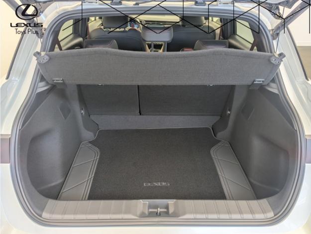 LEXUS LBX 1.5 136H 2WD Vibrant Edition  