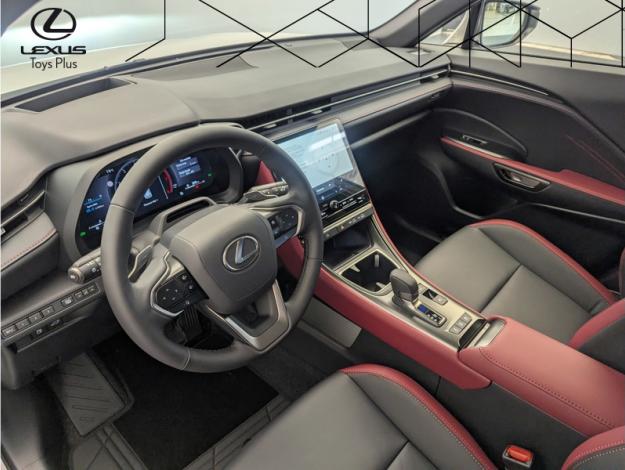LEXUS LBX 1.5 136H 2WD Vibrant Edition  