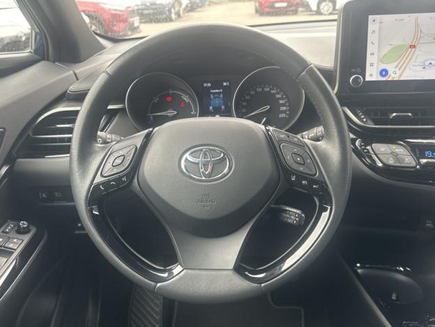 TOYOTA C-HR 184h Design Ultimate   