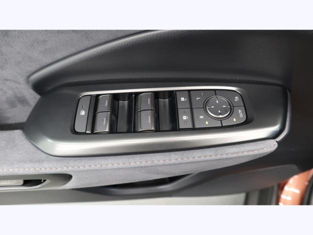LEXUS LBX 1.5 136H 2WD Cool Pack Advanced  LBX HYBRIDE 2WD COOL PKADVANCED MY26