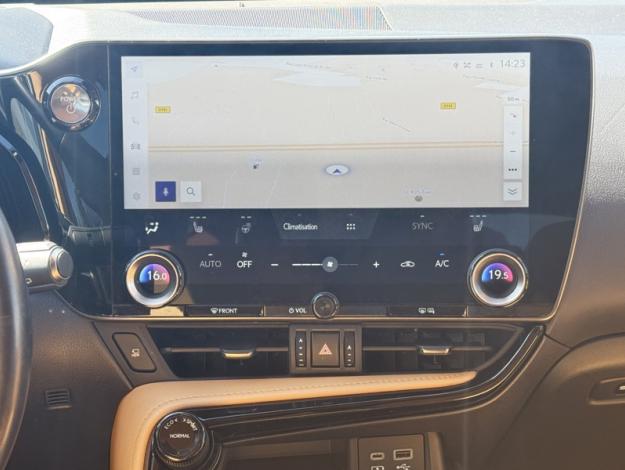 LEXUS NX 350H 4WD Luxe  