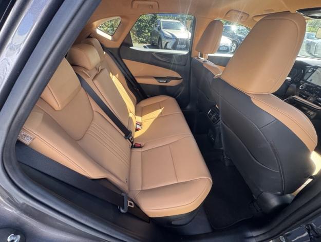 LEXUS NX 350H 4WD Luxe  
