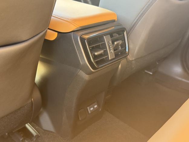 LEXUS NX 350H 4WD Luxe  