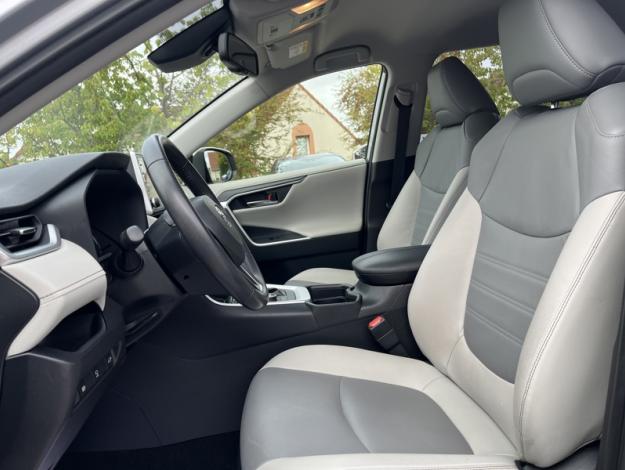 TOYOTA RAV4 AWD 222ch Lounge  
