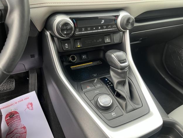 TOYOTA RAV4 AWD 222ch Lounge  