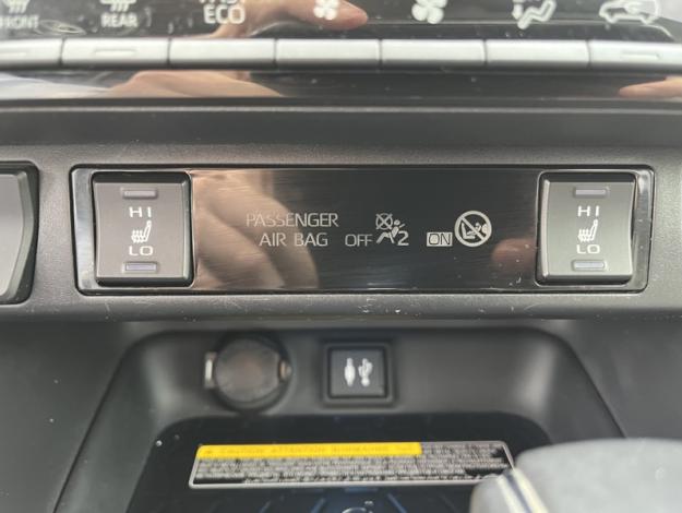 TOYOTA RAV4 AWD 222ch Lounge  