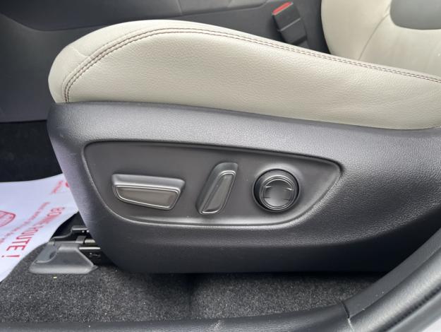 TOYOTA RAV4 AWD 222ch Lounge  