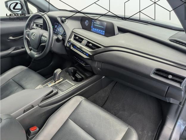 LEXUS UX 300E Luxe  