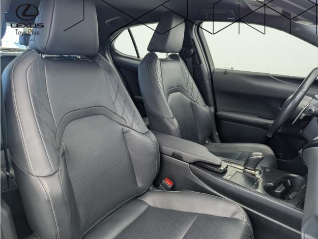 LEXUS UX 300E Luxe  