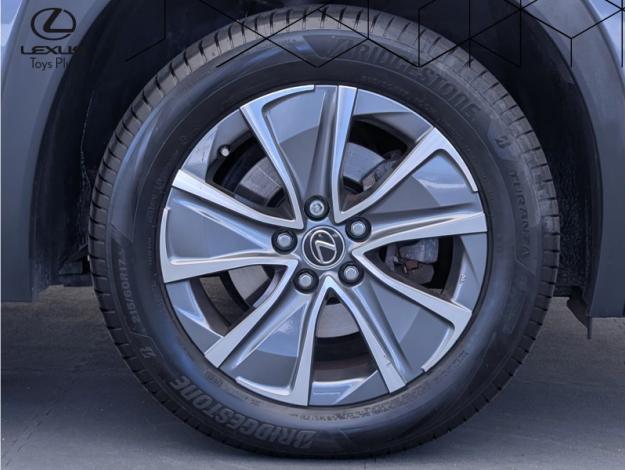 LEXUS UX 300E Luxe  