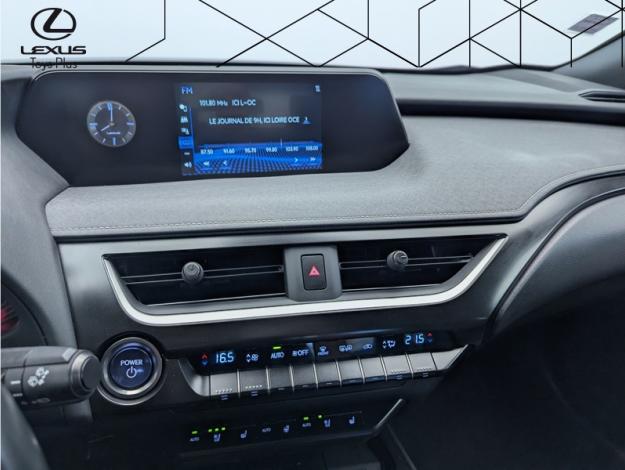 LEXUS UX 300E Luxe  