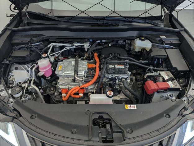 LEXUS UX 300E Luxe  