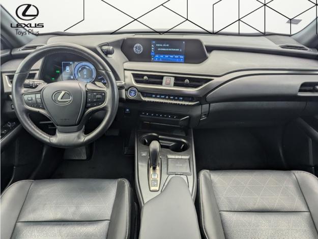 LEXUS UX 300E Luxe  