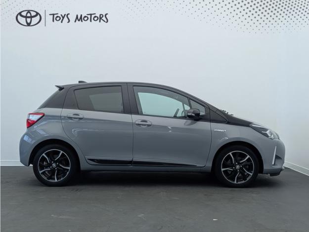 TOYOTA Yaris 100H Collec Zen Nav GrisManhaSRMY18  