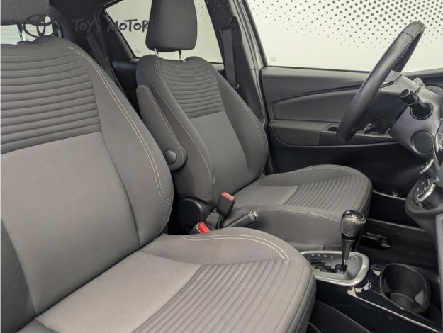 TOYOTA Yaris 100H Collec Zen Nav GrisManhaSRMY18  