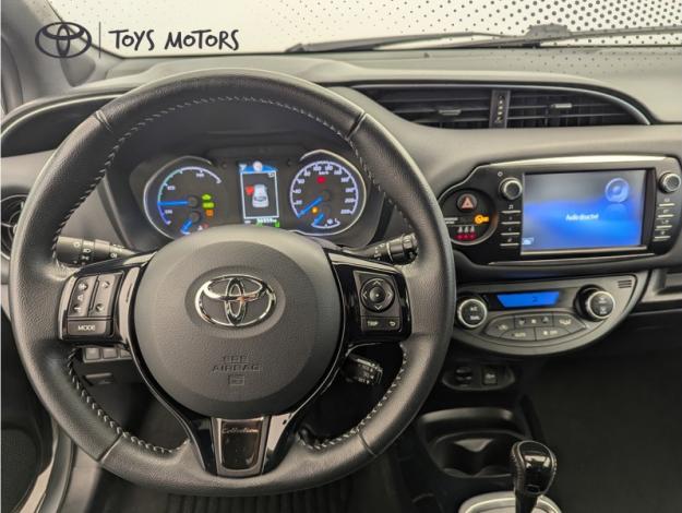 TOYOTA Yaris 100H Collec Zen Nav GrisManhaSRMY18  