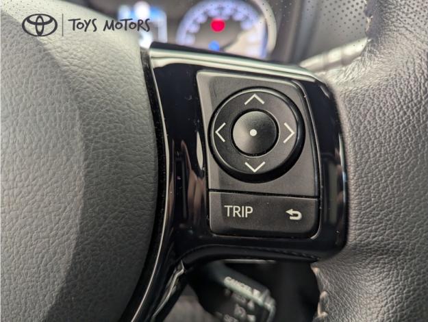 TOYOTA Yaris 100H Collec Zen Nav GrisManhaSRMY18  