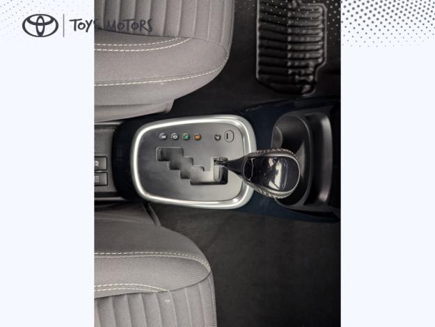 TOYOTA Yaris 100H Collec Zen Nav GrisManhaSRMY18  